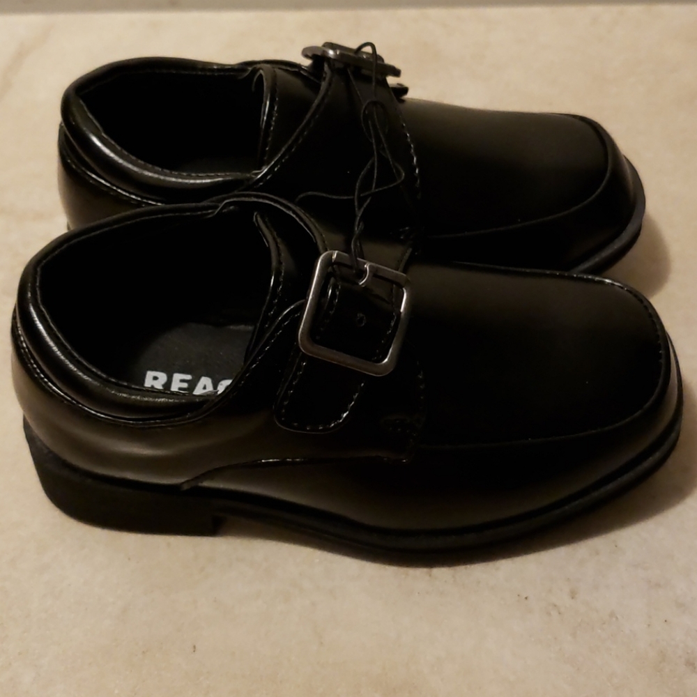 Shoes - Picture 2 of 4